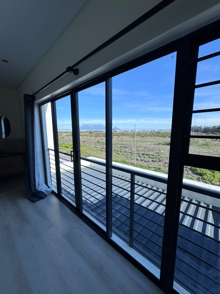 1 Bedroom Property for Sale in Sandown Western Cape